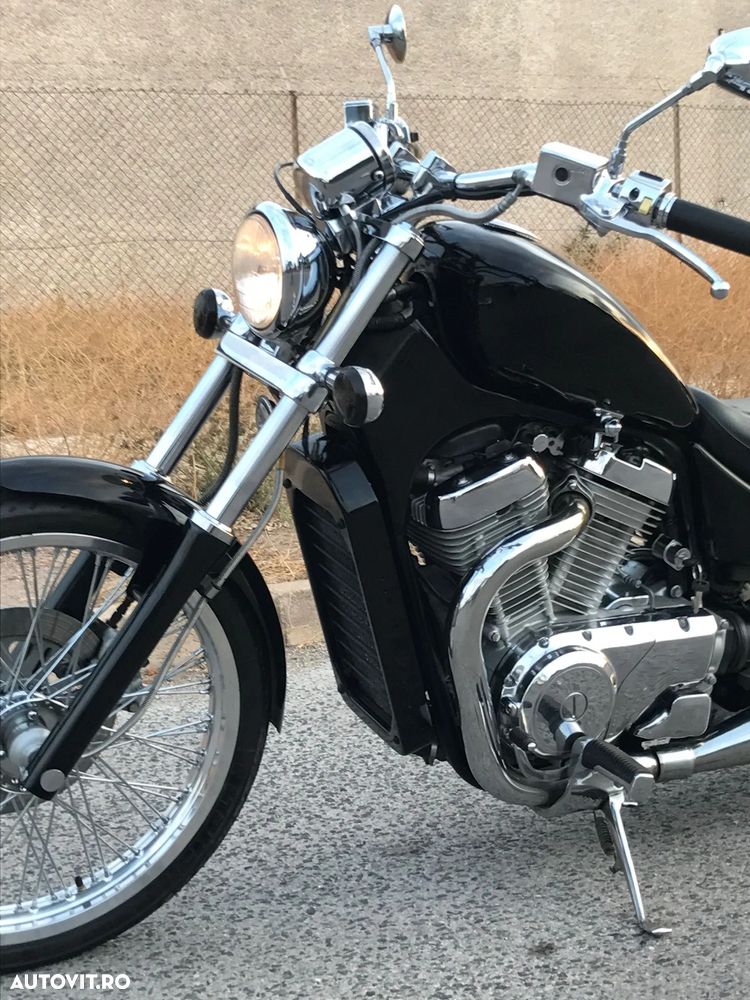 Suzuki VS 800GL Intruder - 4