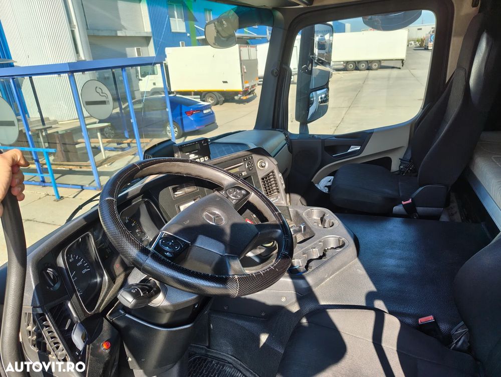 Mercedes-Benz Actros - 7