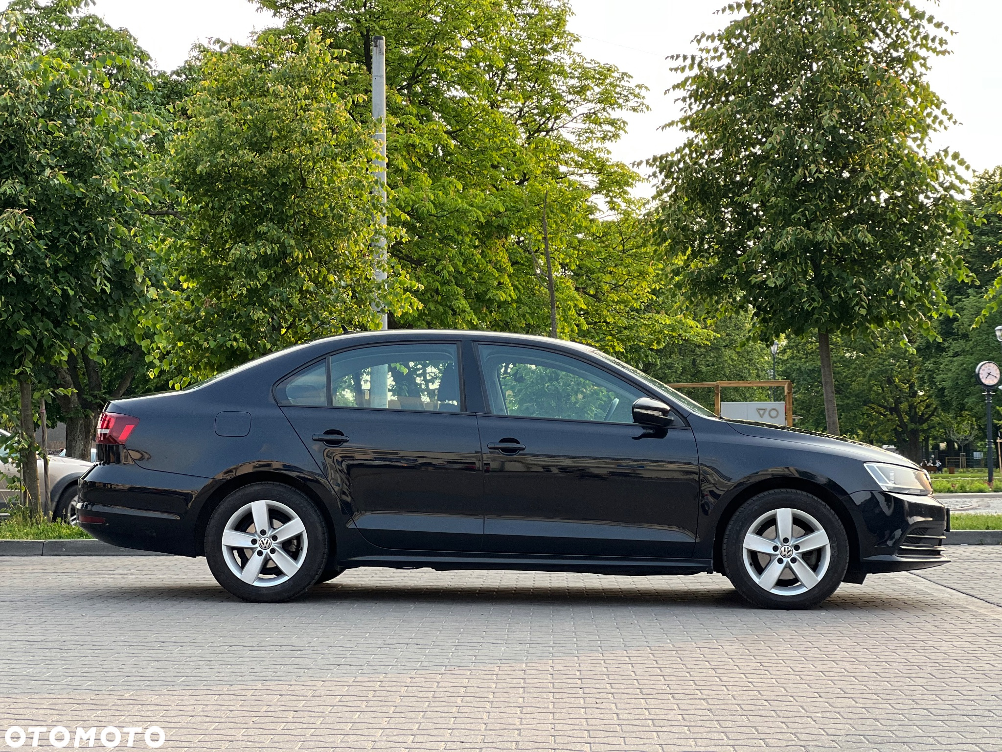 Volkswagen Jetta 2.0 TDI DPF BMT Comfortline - 2