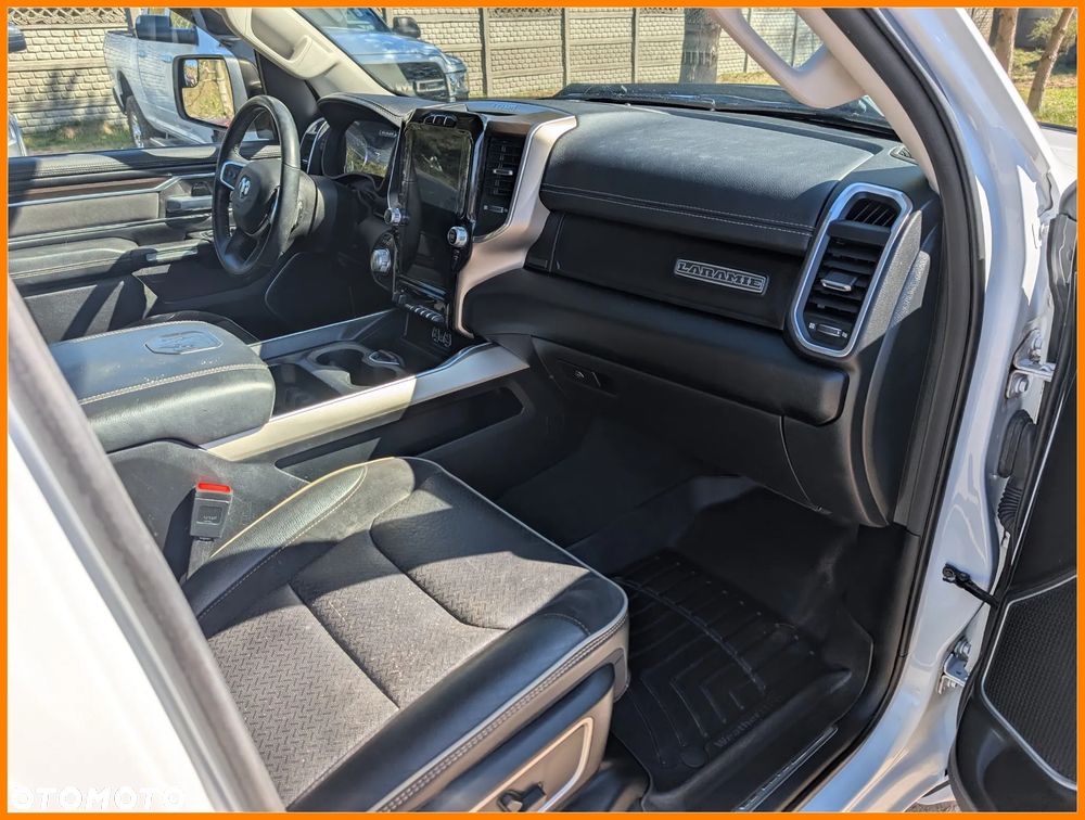 RAM 1500 Crew Cab Laramie - 16