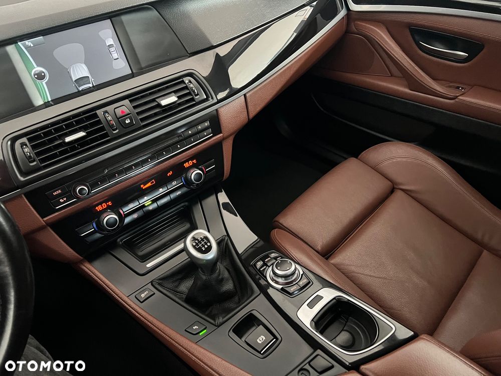 BMW Seria 5 520d Edition Fleet Exclusive - 40