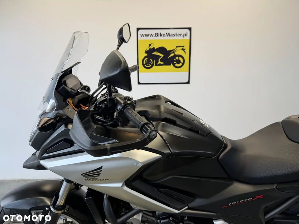 Honda NC - 19