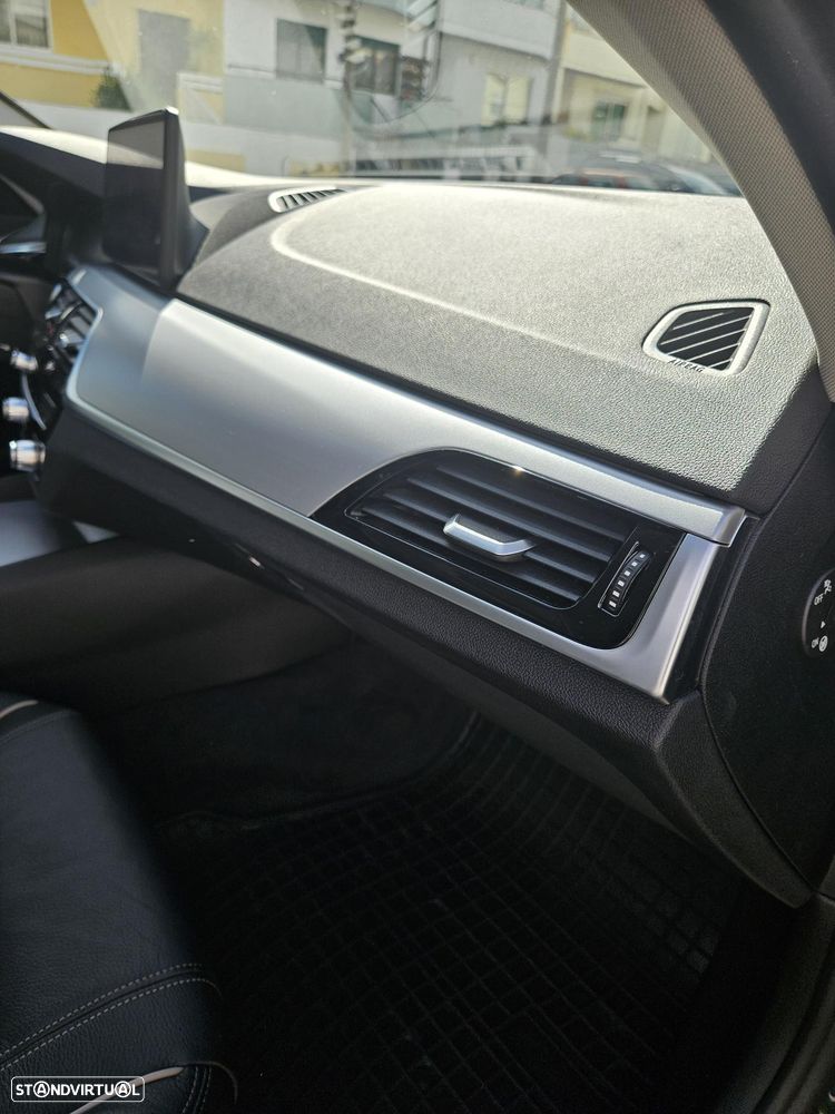 BMW 520 e Line Luxury - 10