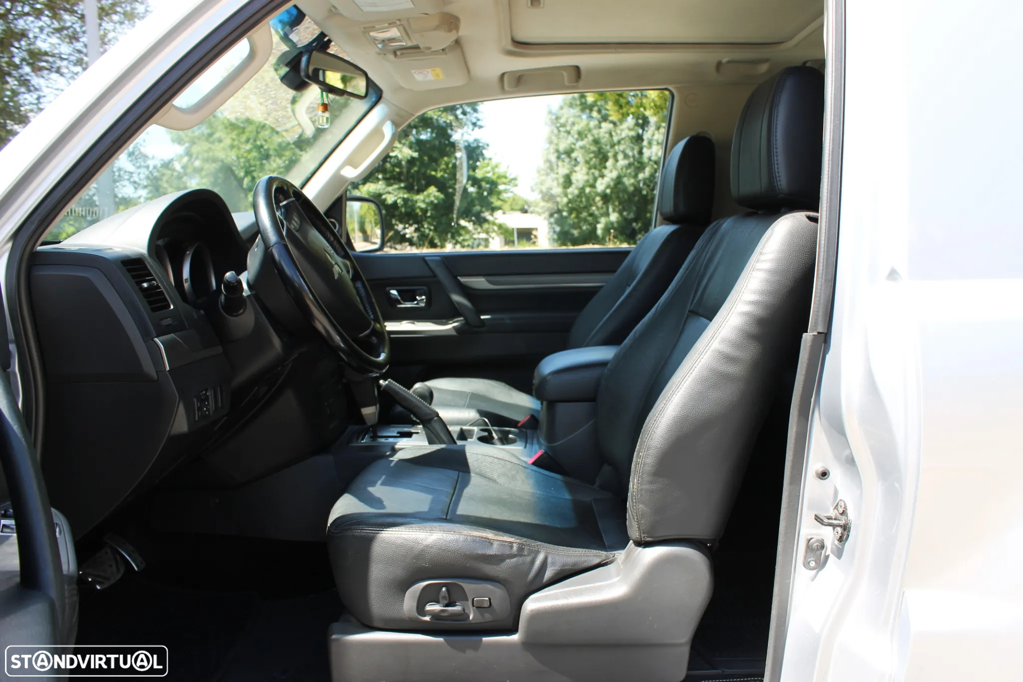 Mitsubishi Pajero 3.2 DI-D Auto Instyle - 18