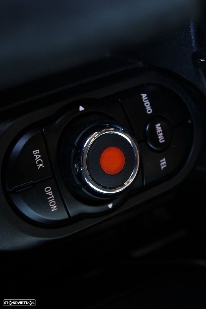 MINI 3 Portas One D - 26