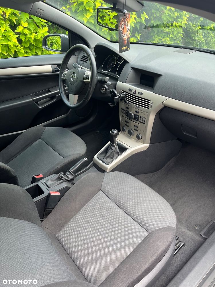 Opel Astra 1.6 Enjoy - 15