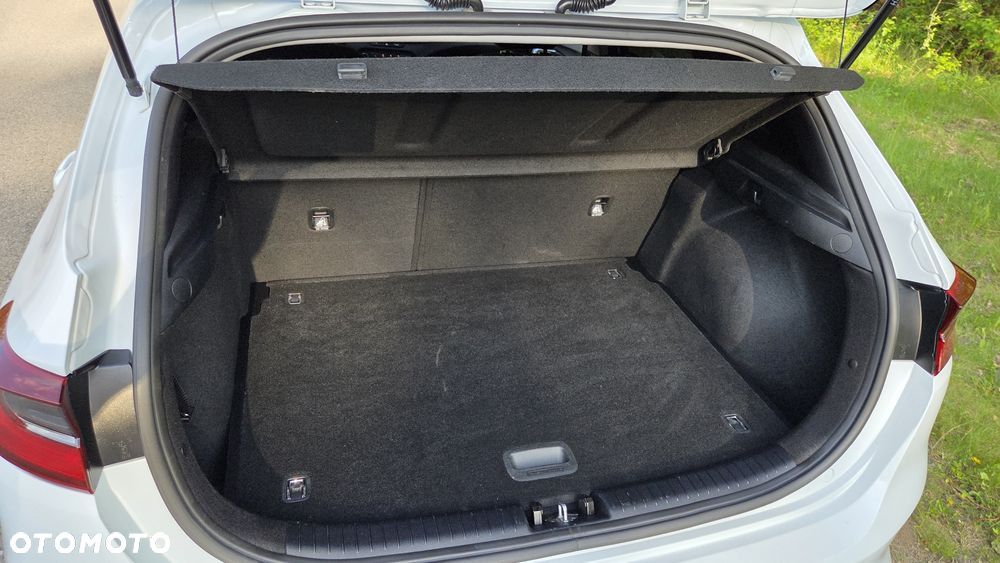 Kia Ceed - 8