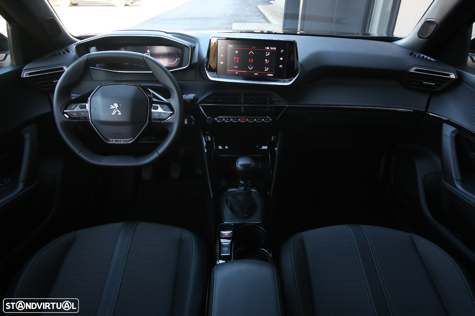 Peugeot 2008 1.2 PureTech Allure Pack - 19
