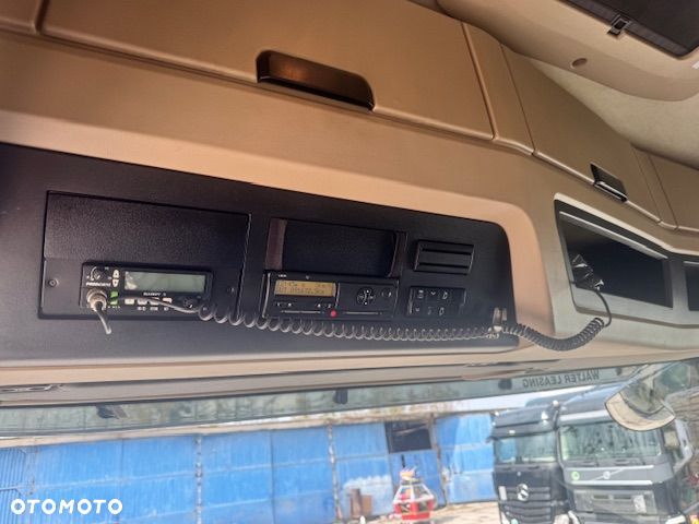 Mercedes-Benz actros - 8