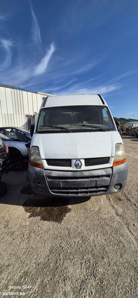 Dezmembram Renault Master 2.5 DCI - 1