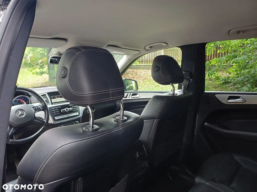 Mercedes-Benz ML - 15