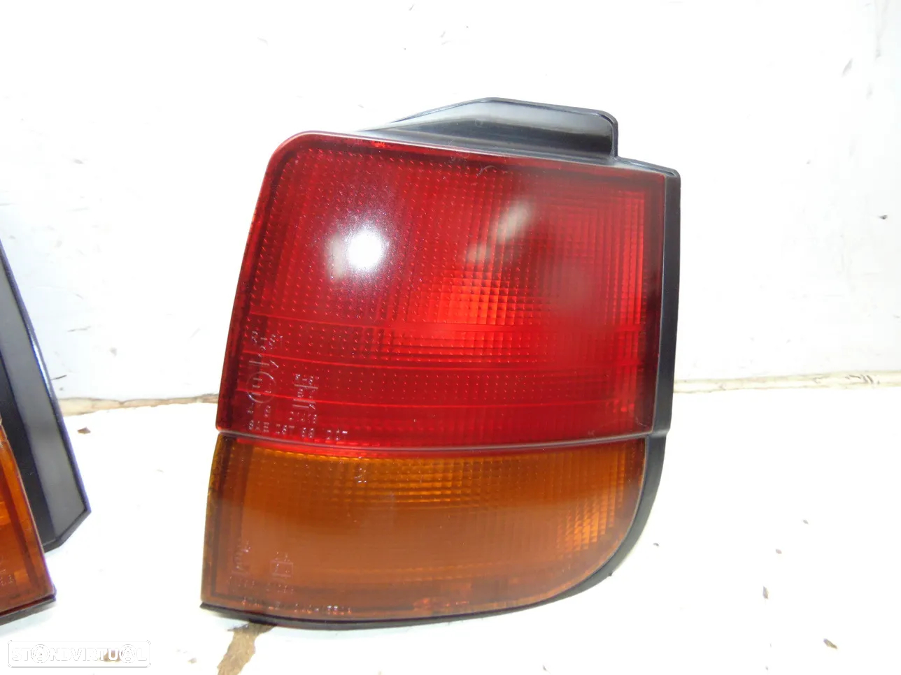 Mitsubishi Space Runner farolins - 3
