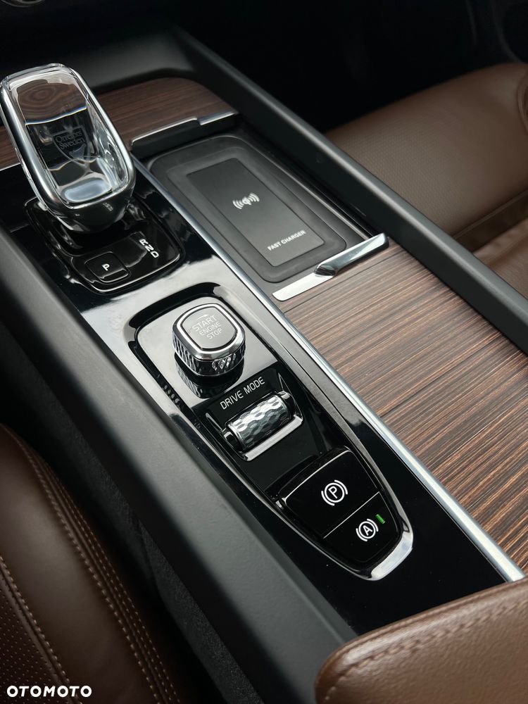 Volvo XC 60 B5 D AWD Inscription - 29