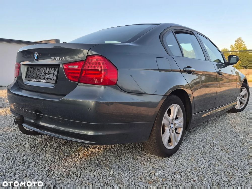 BMW Seria 3 318d DPF - 3