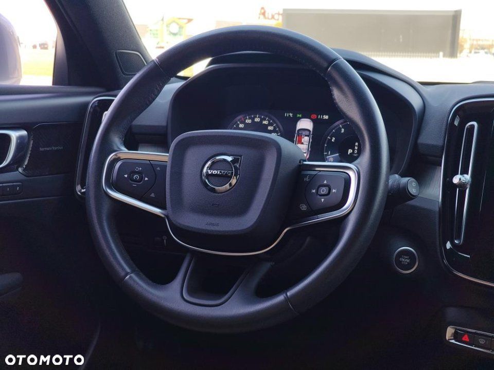 Volvo XC 40 - 28