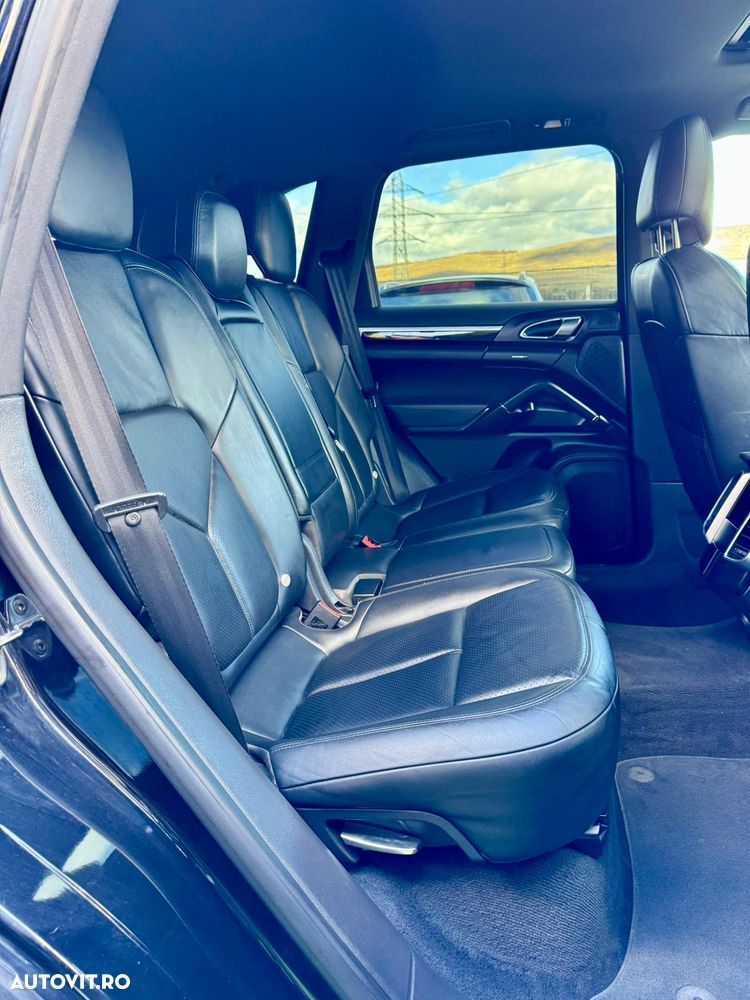 Porsche Cayenne Diesel Tiptronic S - 29