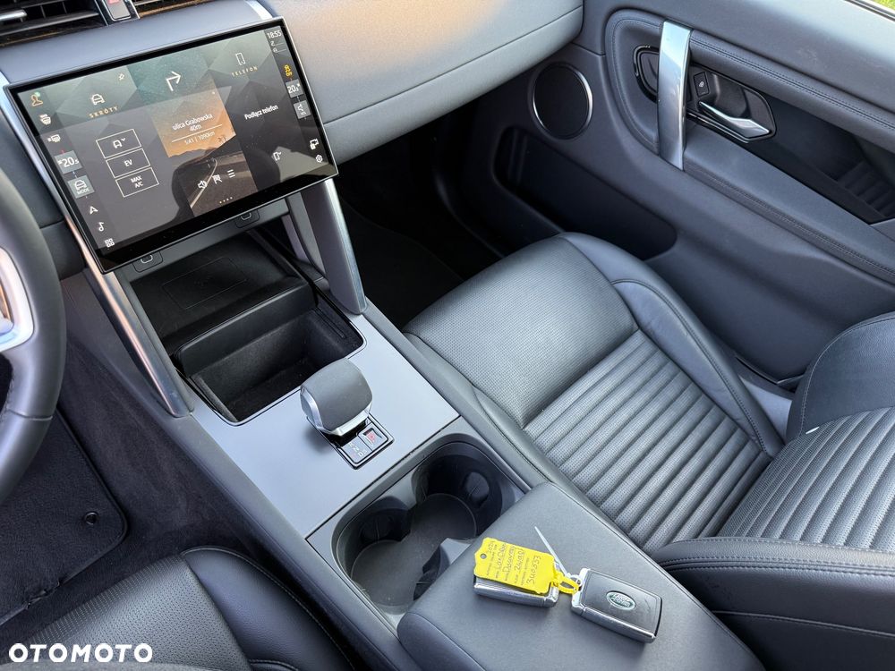 Land Rover Discovery Sport P300e R-Dynamic S - 33