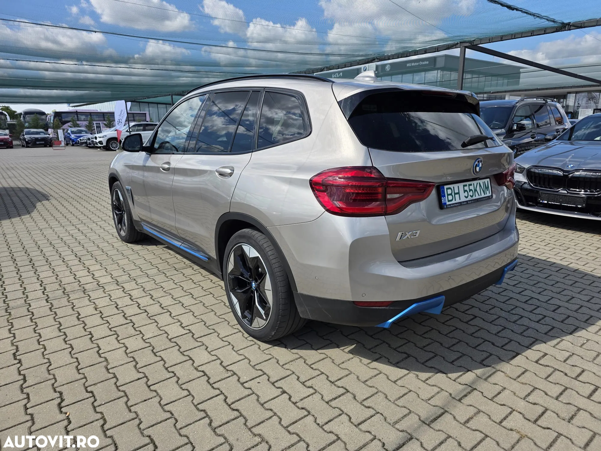 BMW iX3 Standard - 3
