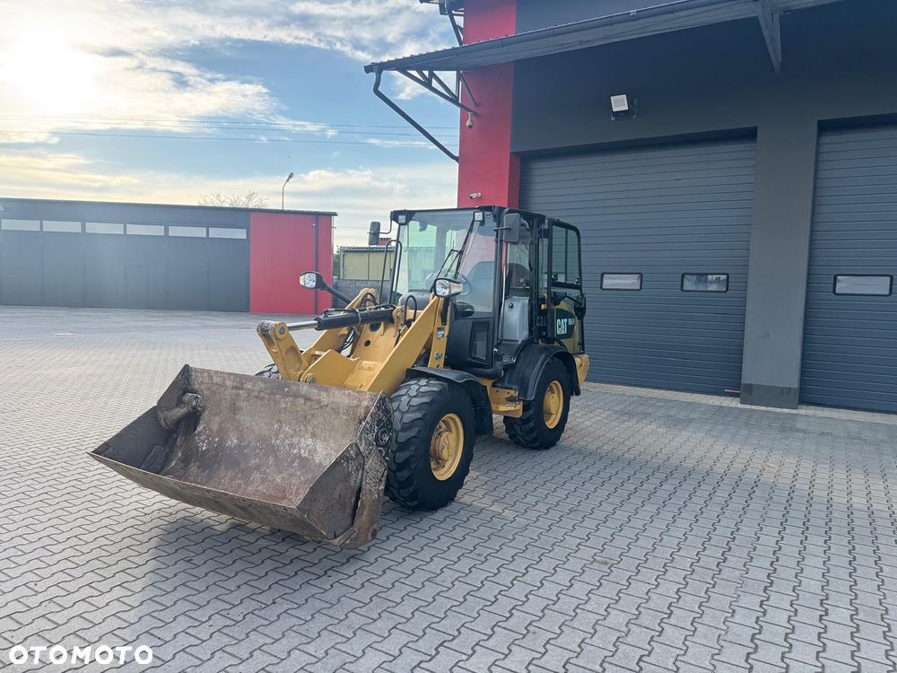 Caterpillar 906M - 5