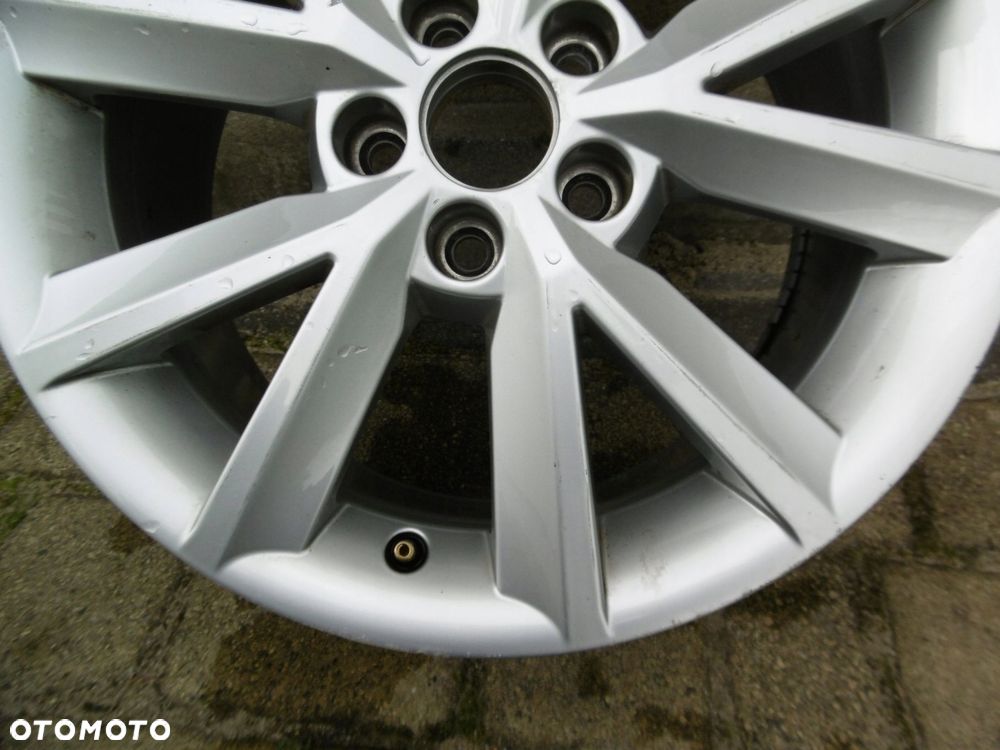 SKODA RAPID 5JA 7Jx16H2 ET46 5X100 - felga - 3