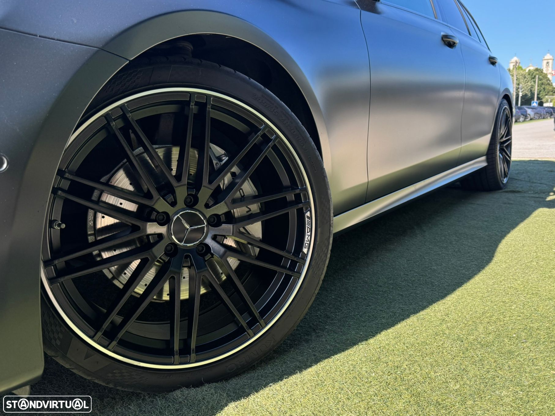 Mercedes-Benz E 220 d AMG Line - 4