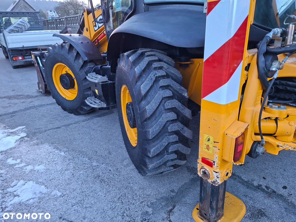 JCB 3 CX - 21