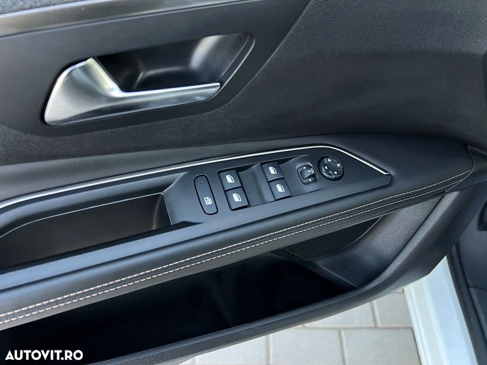 Peugeot 3008 1.6 BlueHDI S&S EAT6 GT-Line - 22