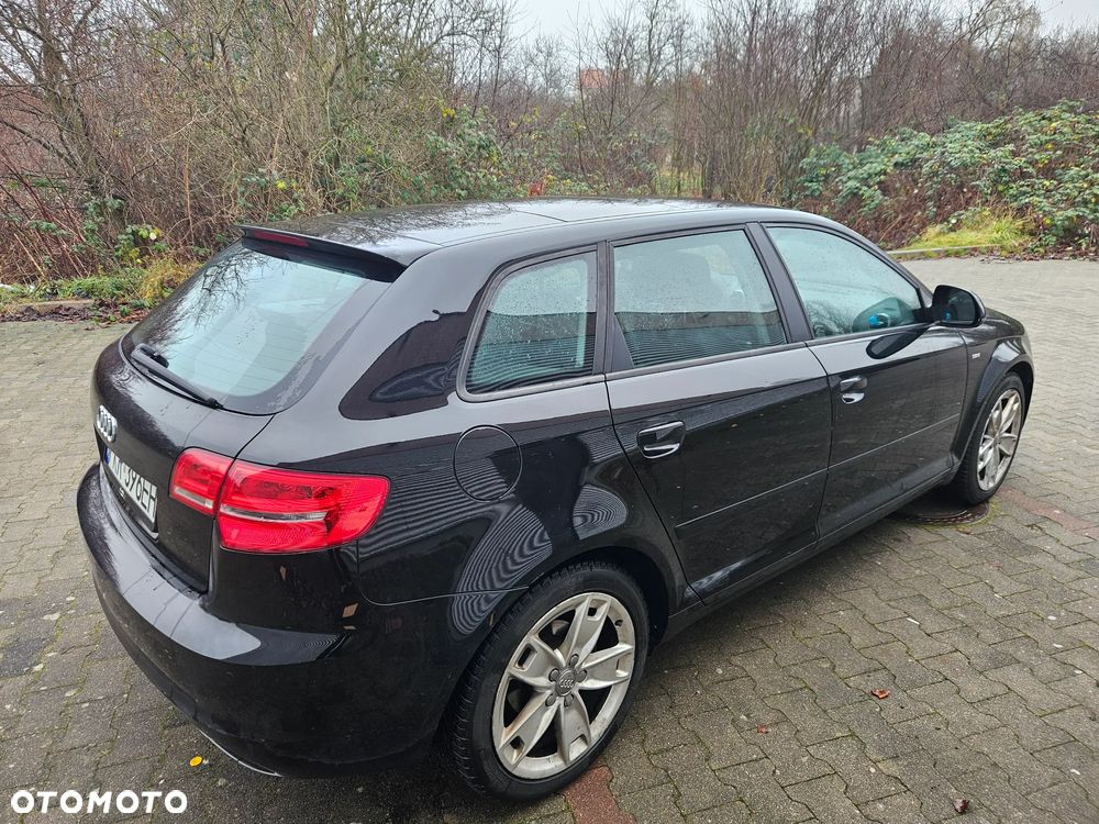 Audi A3 Sportback 2.0 TDI DSG Ambiente - 5