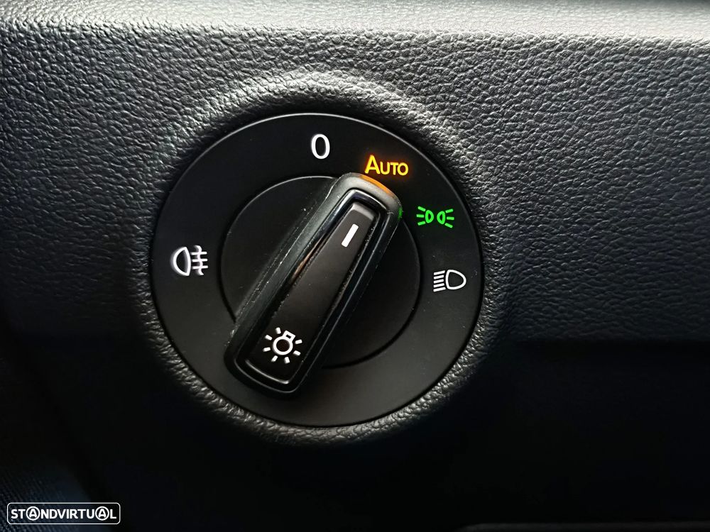 VW T-Roc 1.0 TSI Life - 24