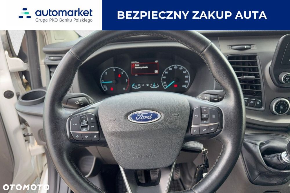 Ford Tourneo Custom - 17