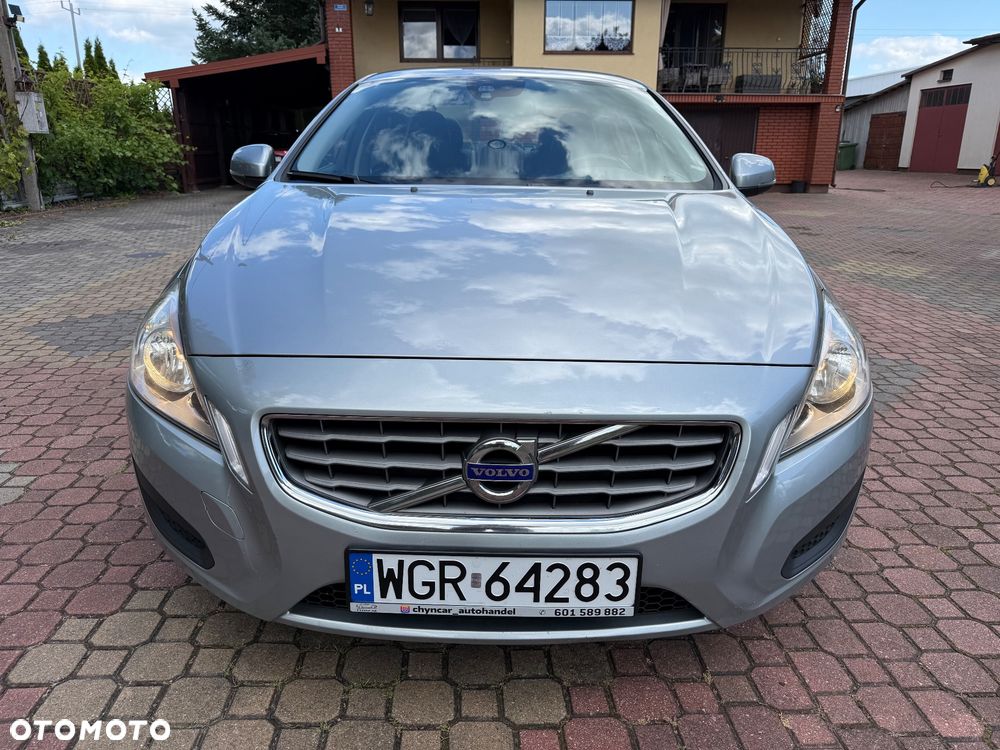 Volvo S60 D3 Momentum - 8