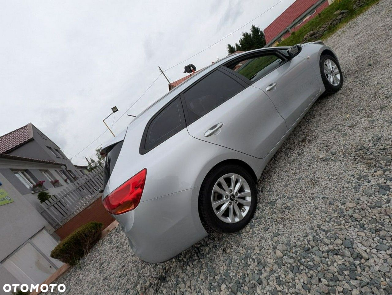 Kia Ceed - 4