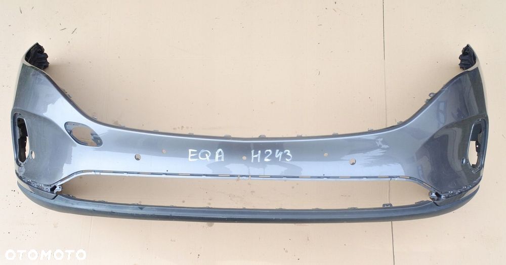MERCEDES EQA Zderzak