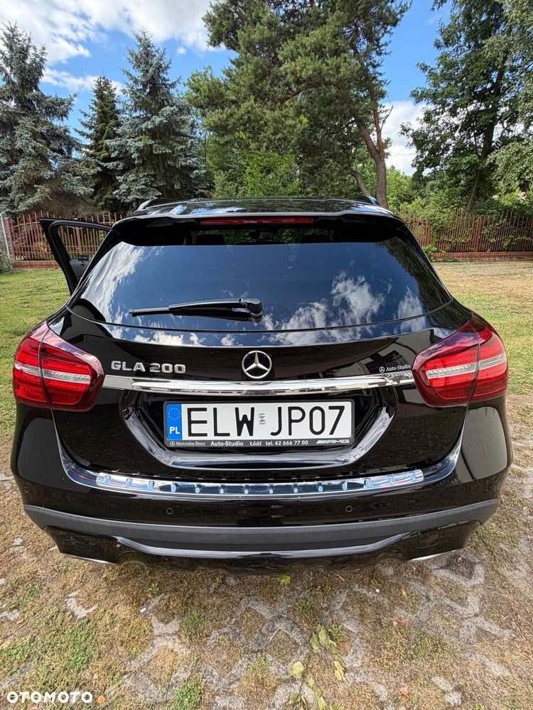 Mercedes-Benz GLA 200 7G-DCT Style - 3