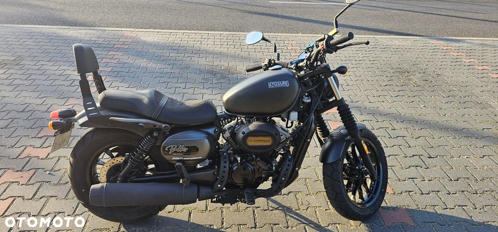 Hyosung GV - 8