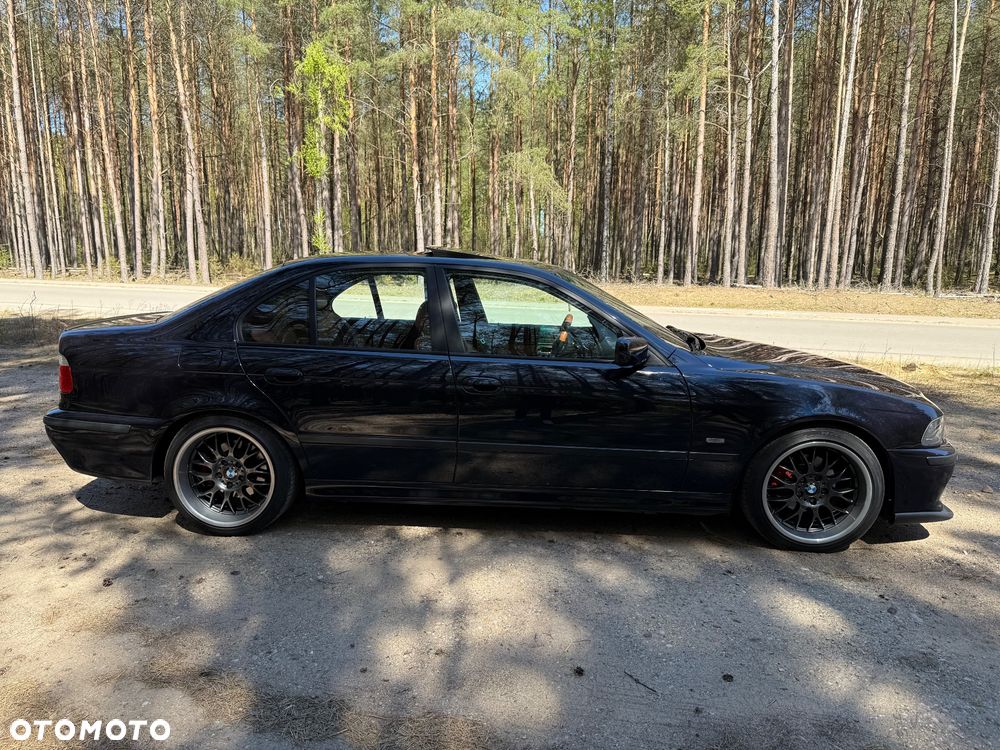 BMW Seria 5 525i - 6
