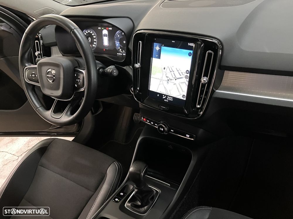 Volvo XC 40 2.0 D3 Momentum Plus - 27