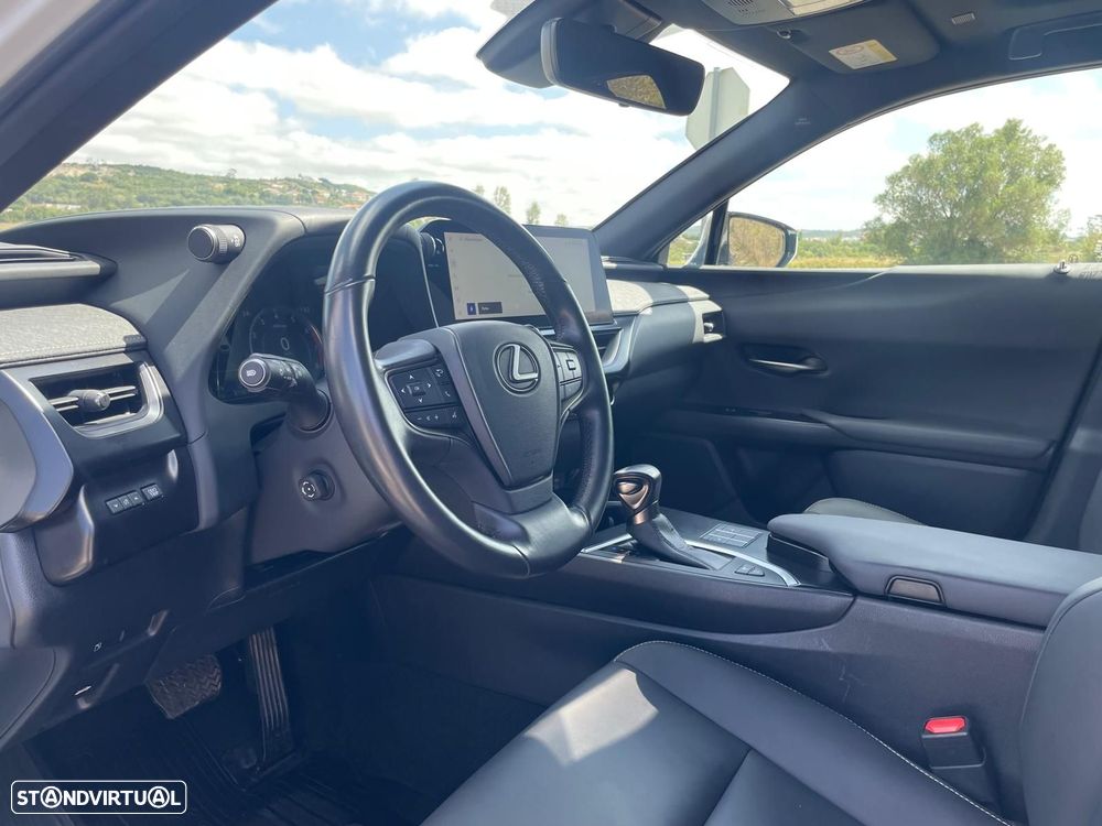 Lexus UX 250h Sport (Ecrã 12.3) - 11