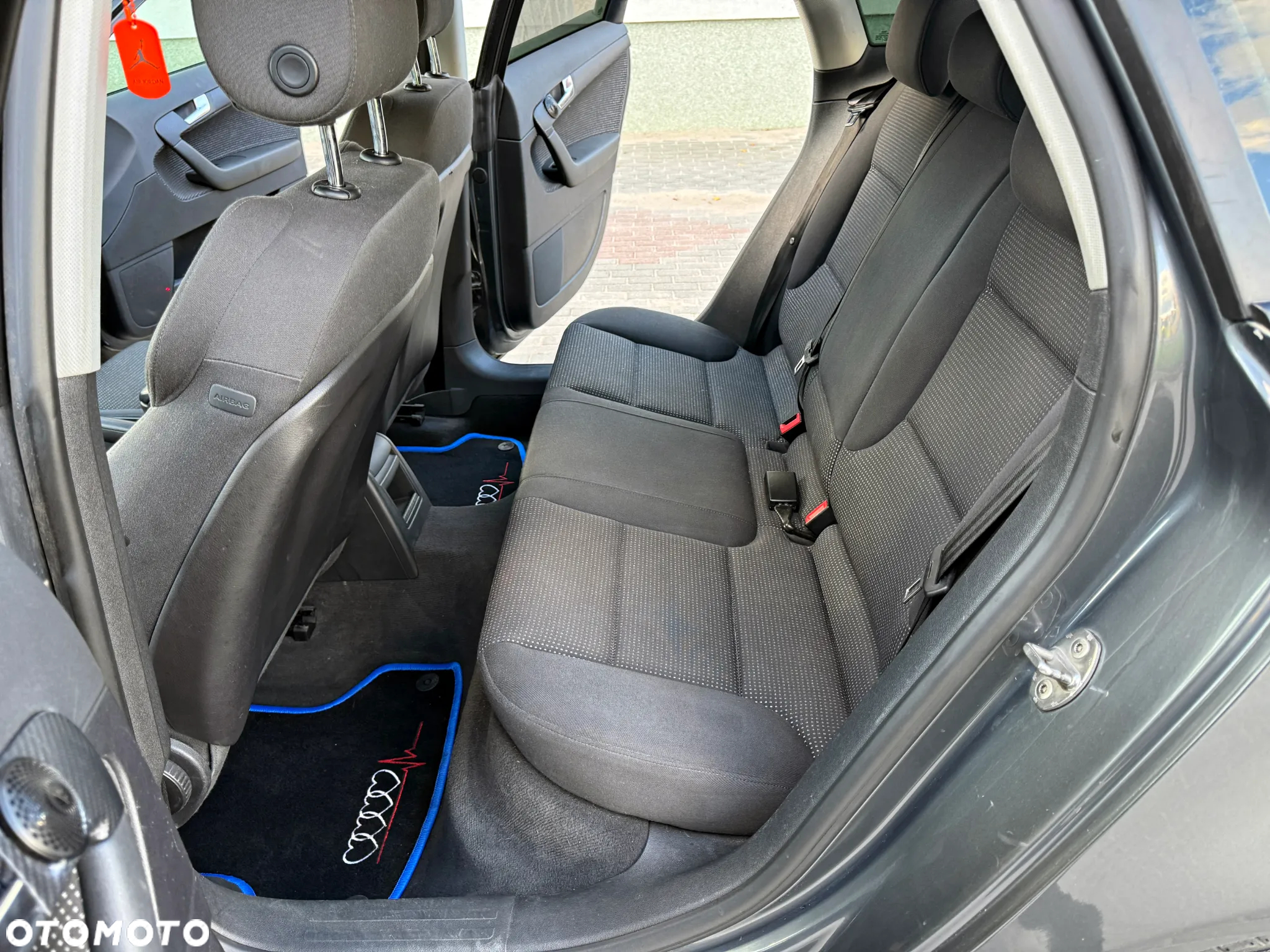 Audi A3 Sportback 2.0 TDI DPF quattro Ambiente - 12