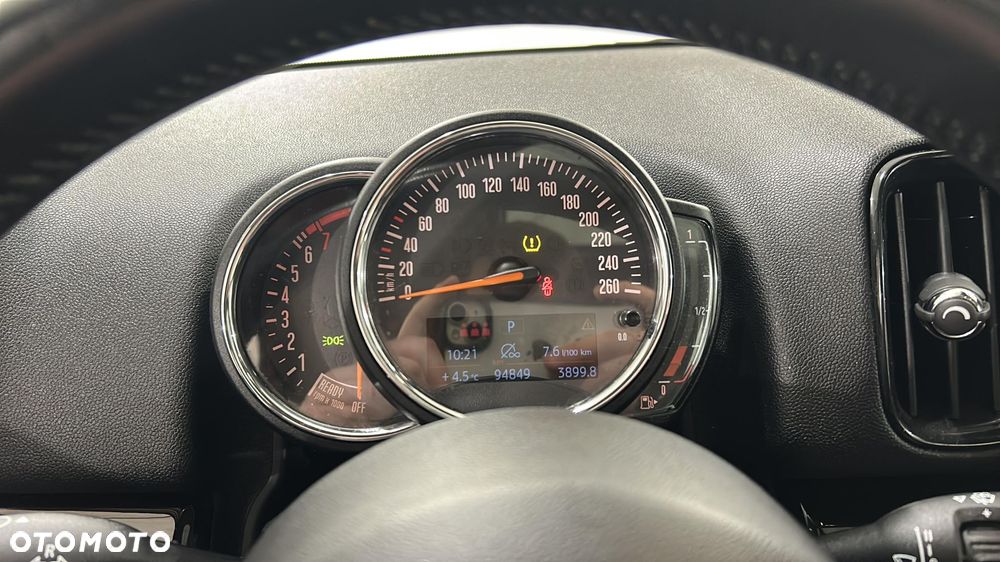 MINI Countryman Cooper Classic Trim - 16