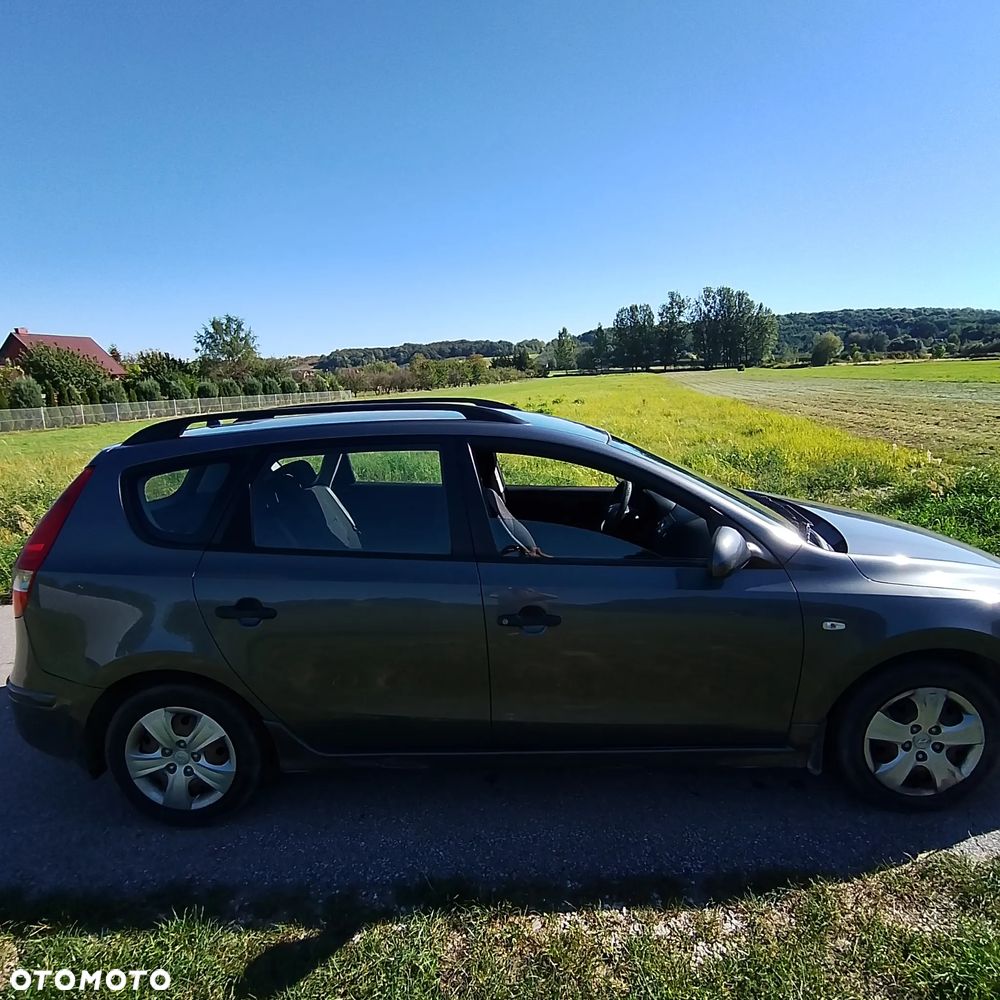 Hyundai i30 1.6 CRDi Base + EU5 - 6