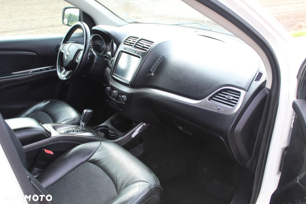 Dodge Journey - 8