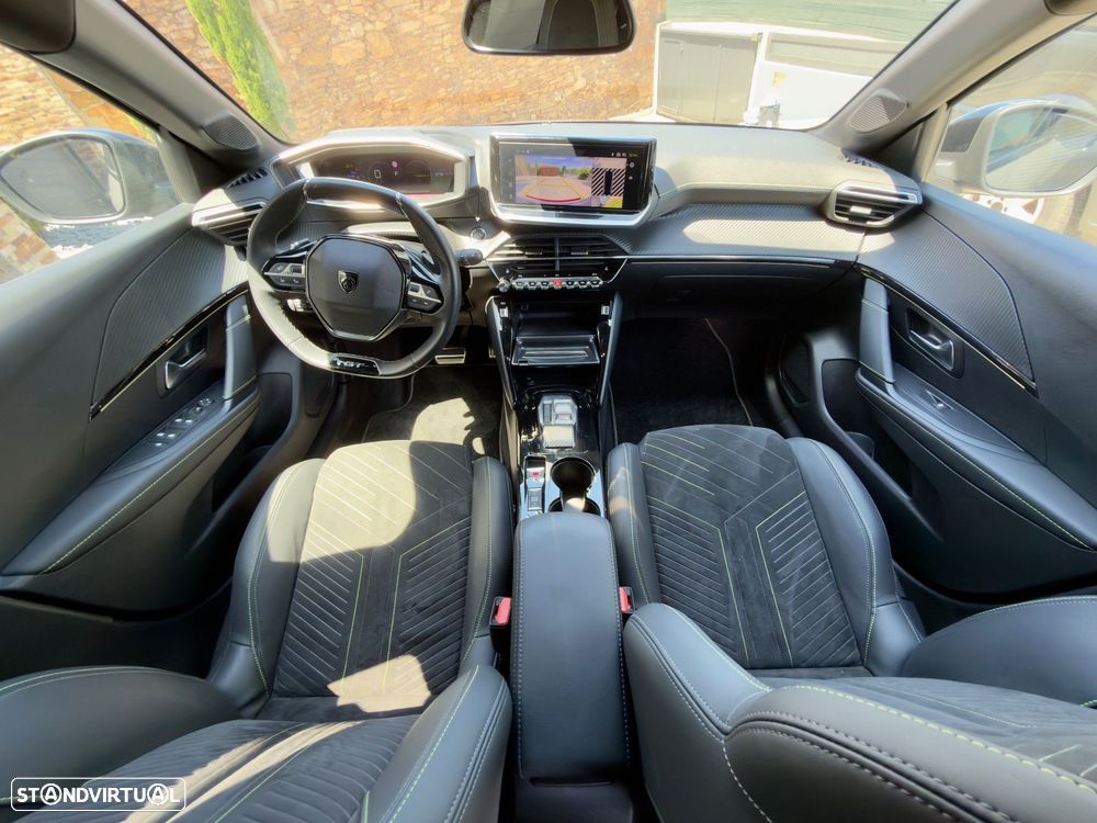 Peugeot 208 1.2 Hybrid GT e-DCS6 - 8