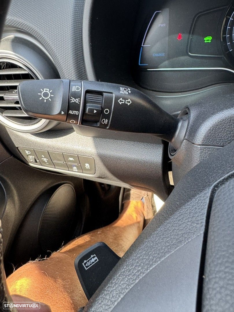 Hyundai Kauai EV 64 kWh Premium+LED - 32