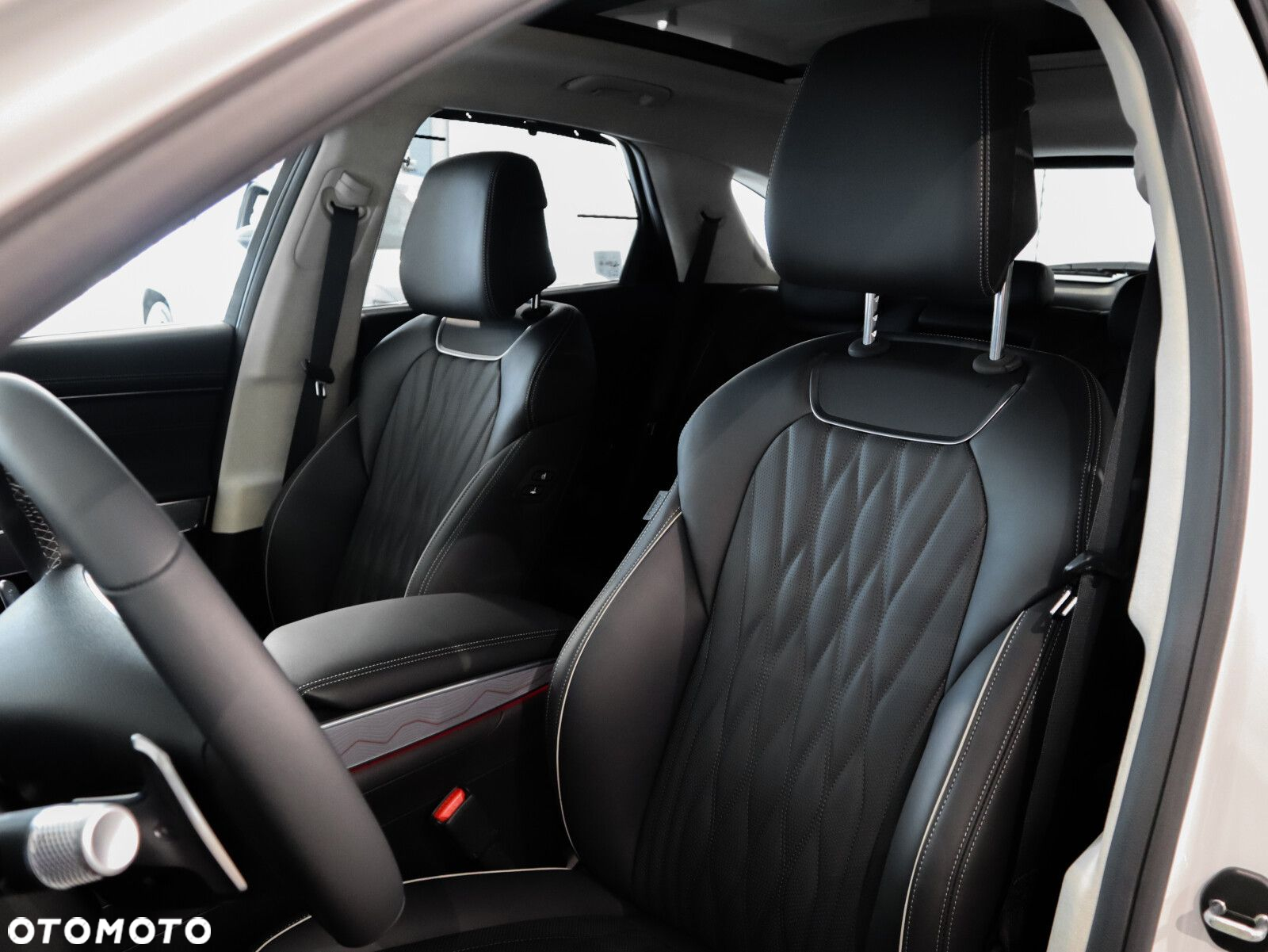 Genesis GV70 2.5T AWD AT8 Luxury Line - 27