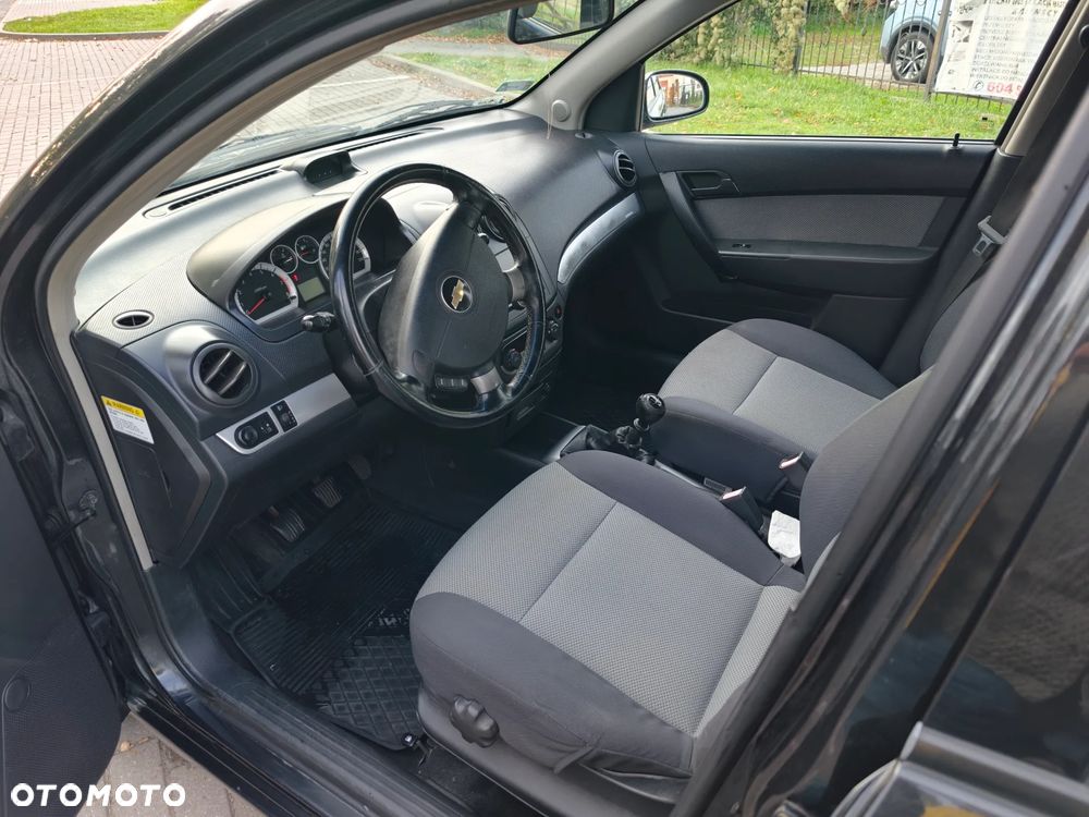 Chevrolet Aveo - 8