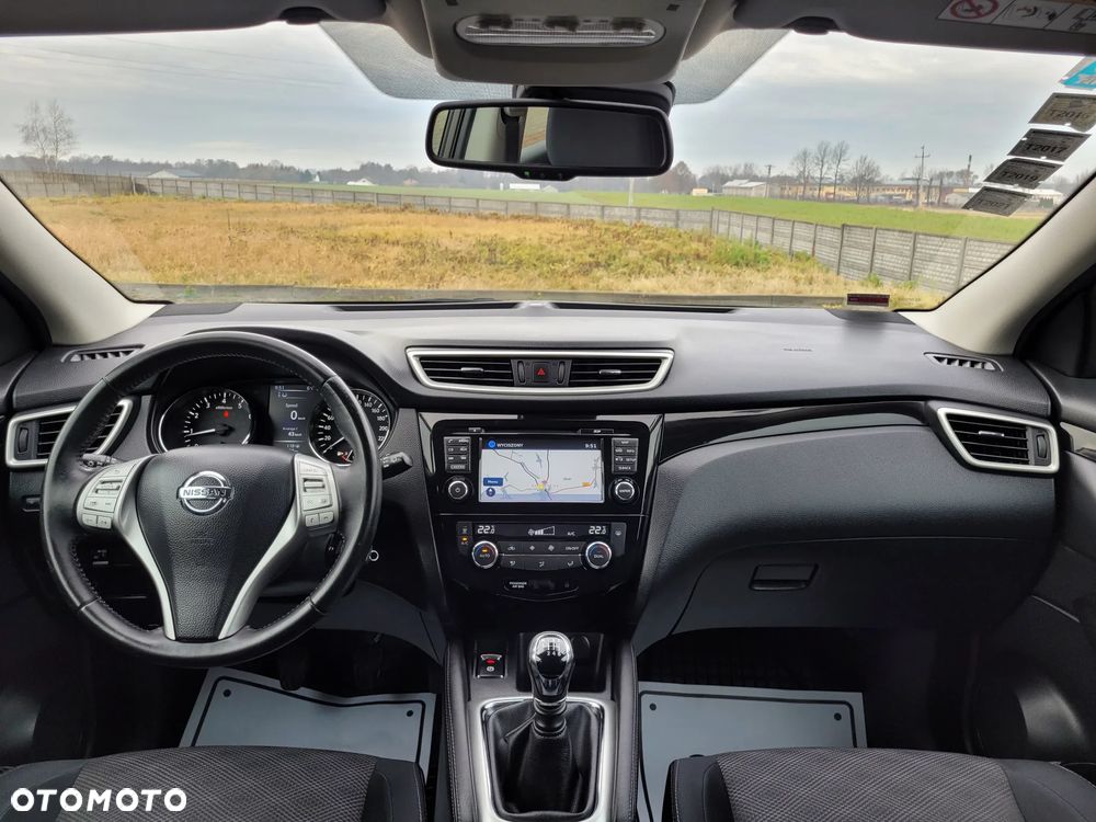 Nissan Qashqai 1.2 DIG-T N-Vision - 23