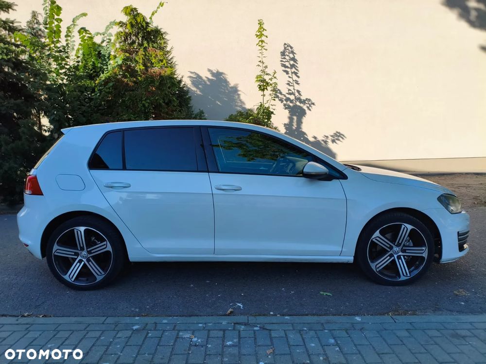 Volkswagen Golf 1.6 TDI BlueMotion Technology Cup - 22