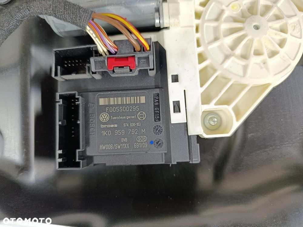 PODNOŚNIK SZYBY PRAWY PRZÓD  VW PASSAT B6 3C1837756G 1K0959792M BOSCH - 5