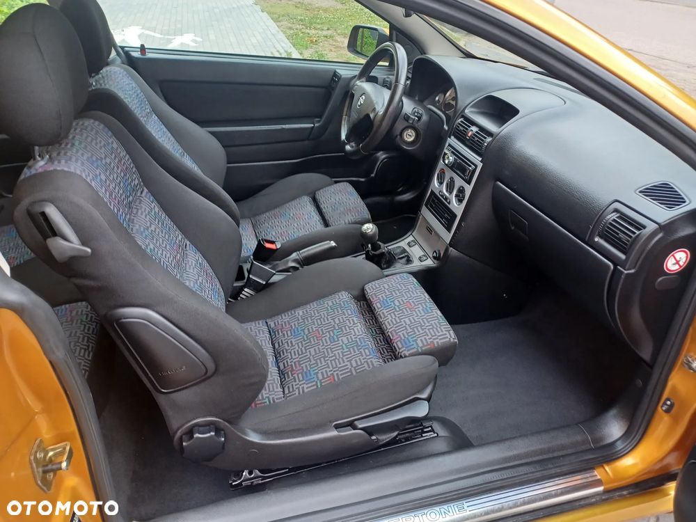 Opel Astra 2.2 Bertone - 17